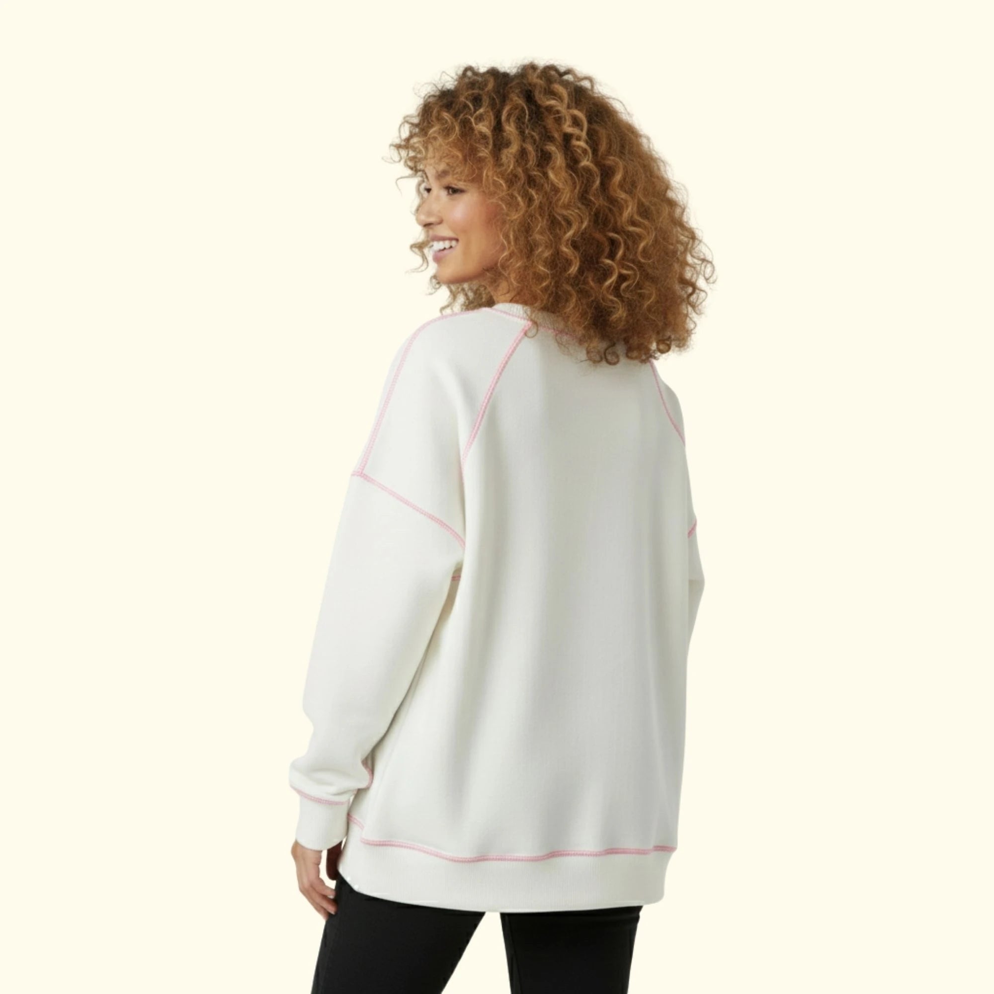 Kadın Beyaz-Pembe Kontrast Dikişli Oversize Salaş Sweatshirt - 2