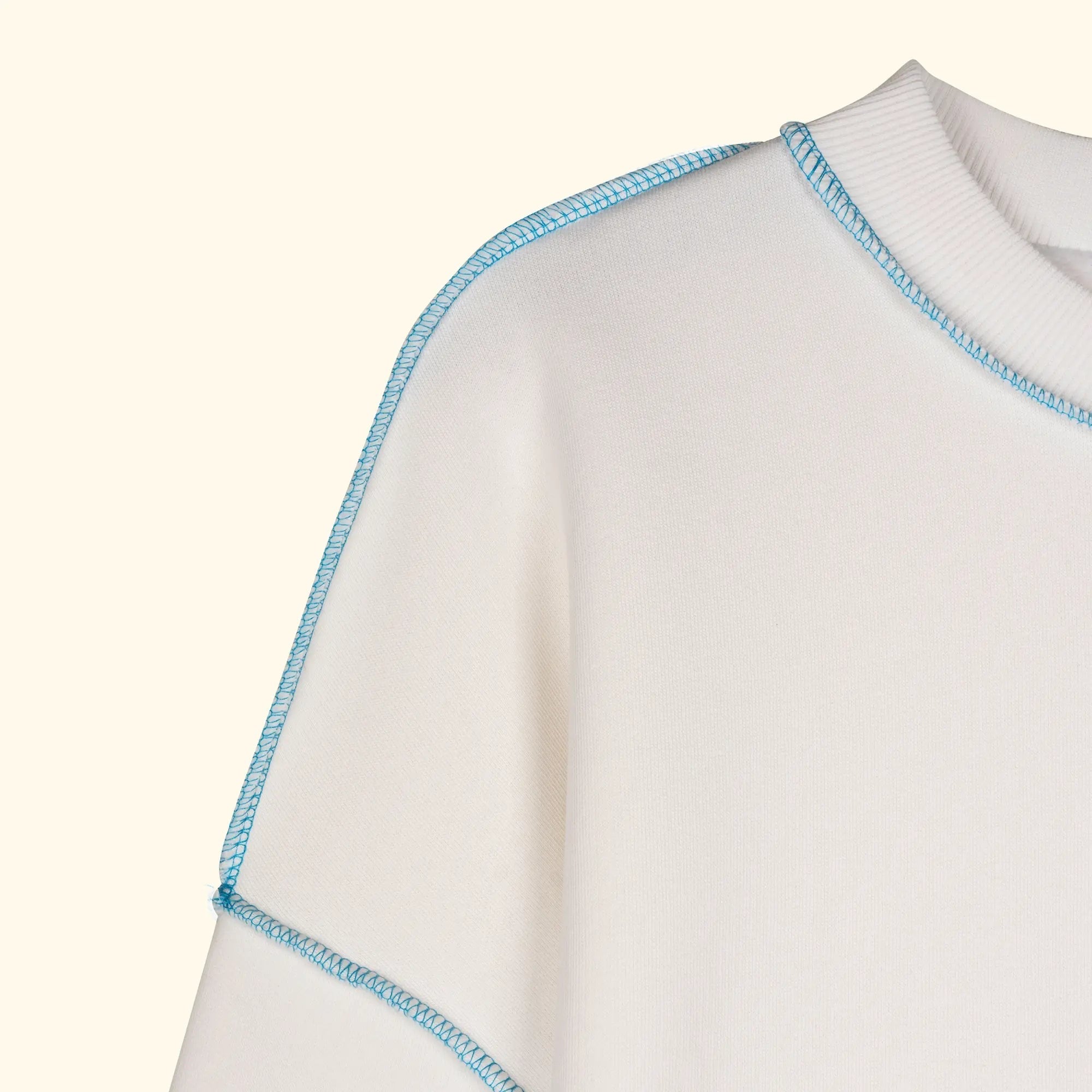 Kadın Beyaz-Mavi Kontrast Dikişli Oversize Salaş Sweatshirt - 3