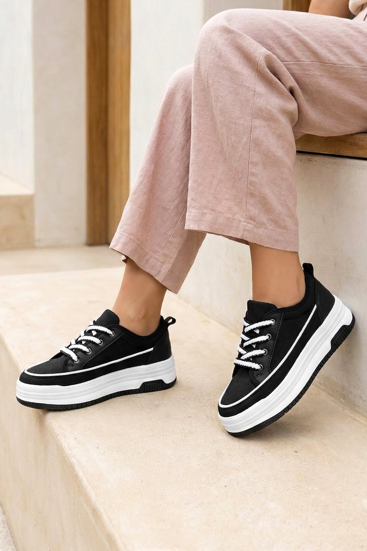 Kadın Sneaker Spor Ayakkabı 2026 - DS Opal - Siyah Beyaz