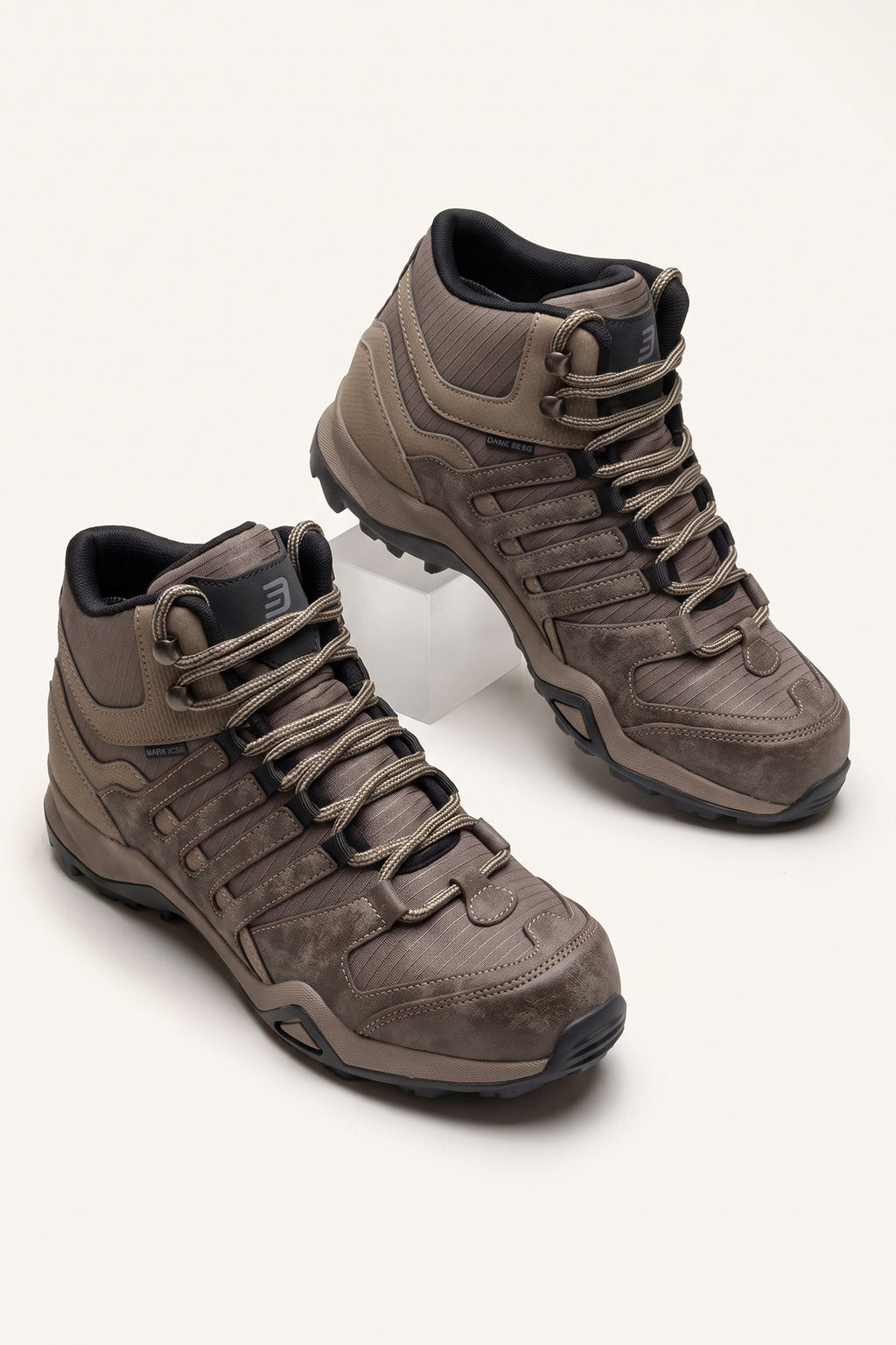 Unisex Outdoor Trekking Bot 2026 - DS4.Montana