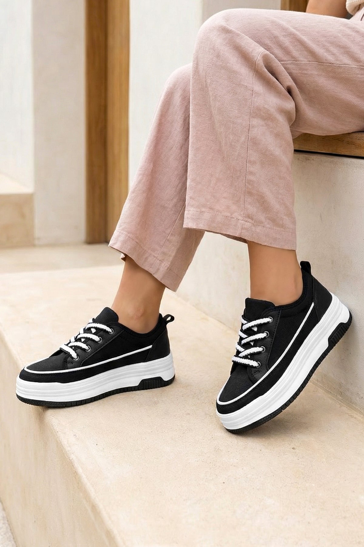 DS Opal Siyah Beyaz Kadın Sneaker