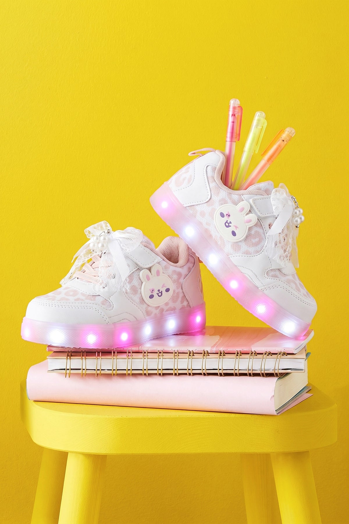 Çocuk Işıklı Sneaker Spor Ayakkabı 2026 - Kids DS Chen - Beyaz Pudra