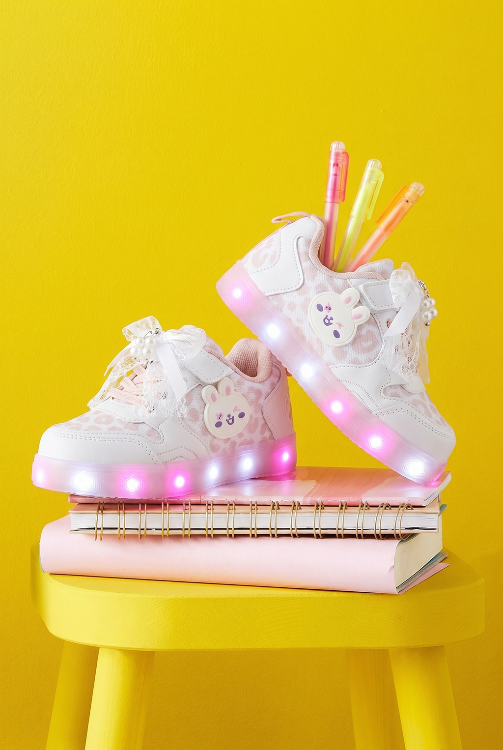 Çocuk Beyaz Pudra Işıklı Sneaker Spor Ayakkabı 2026 - Kids DS Chen